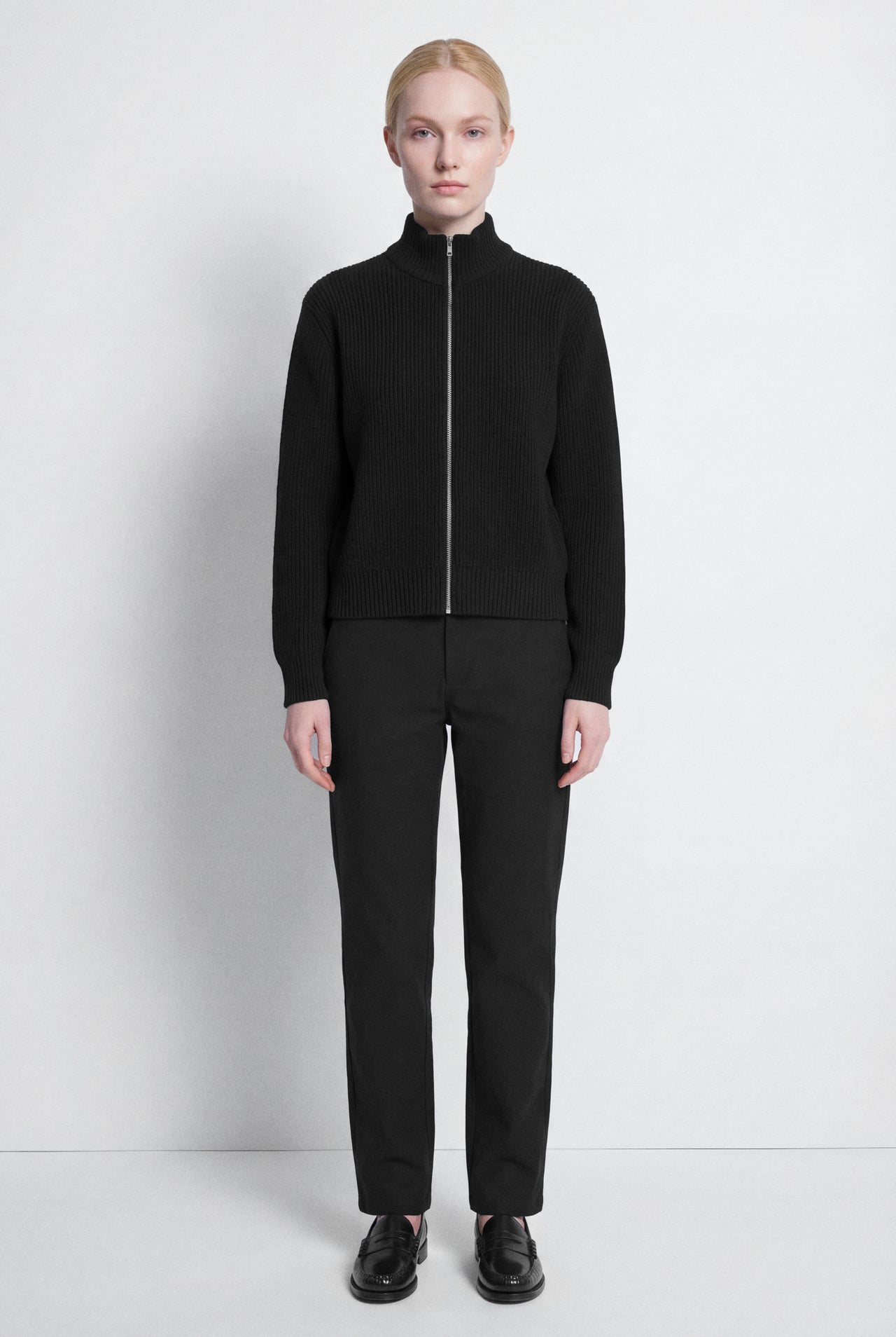 SIGNATURE CROPPED ZIP-UP KNIT